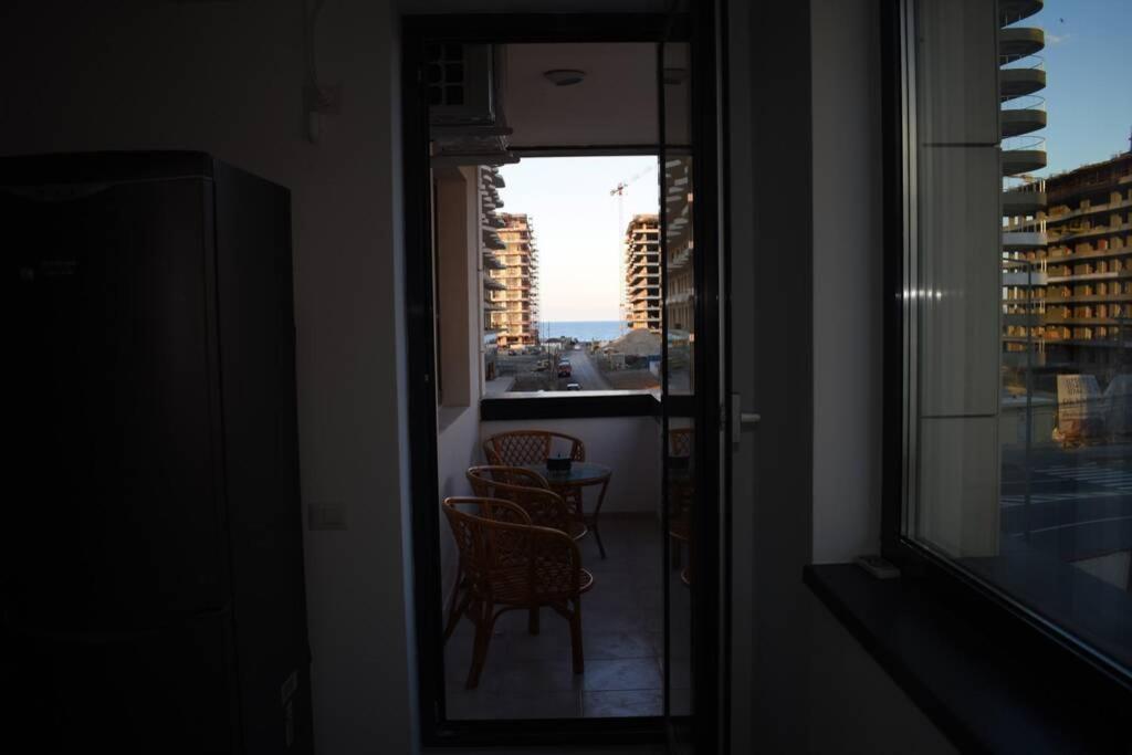 Apartment By The Lake With A View ママイア エクステリア 写真